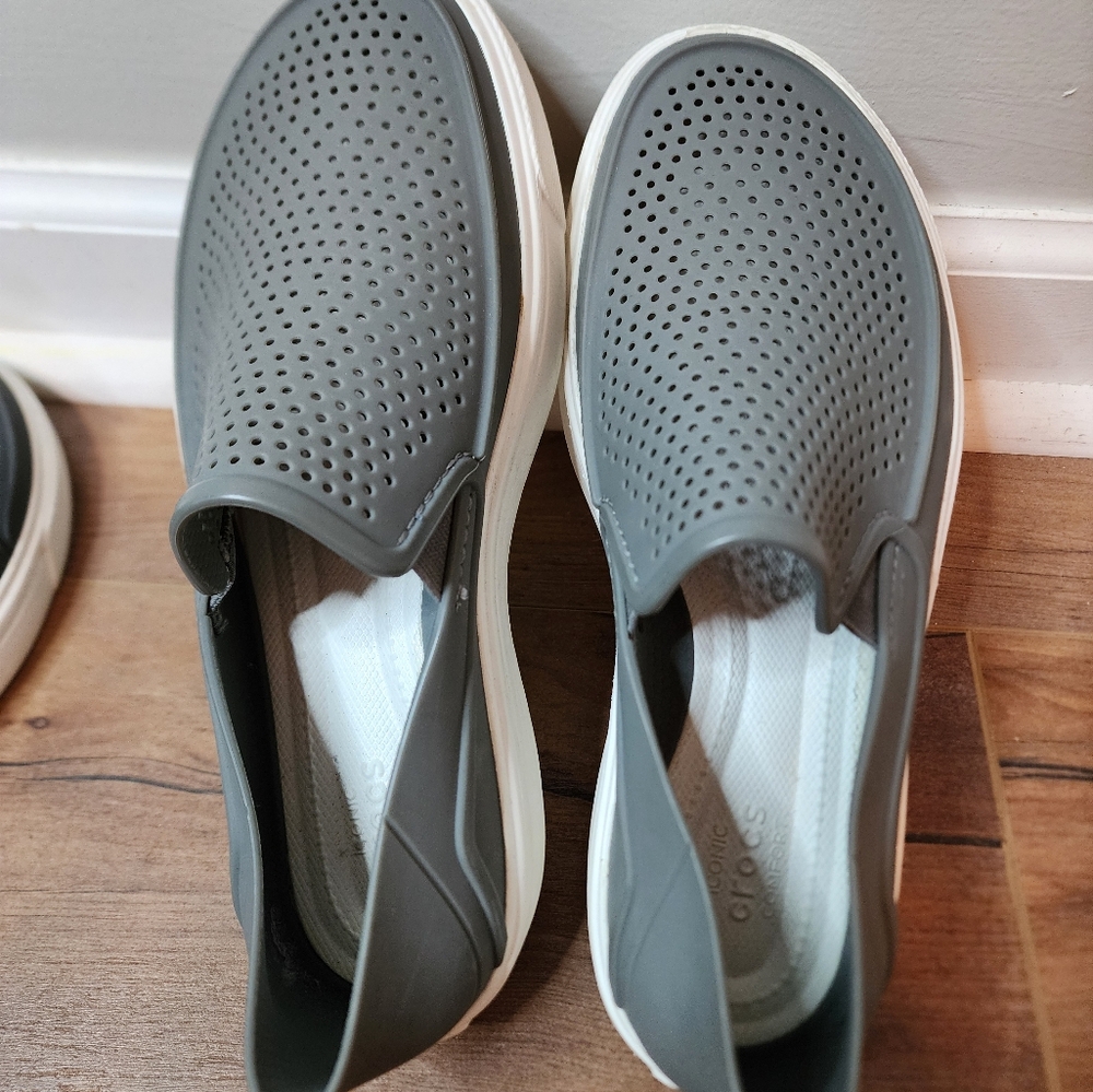 Roka Crocs - Picture 10 of 12